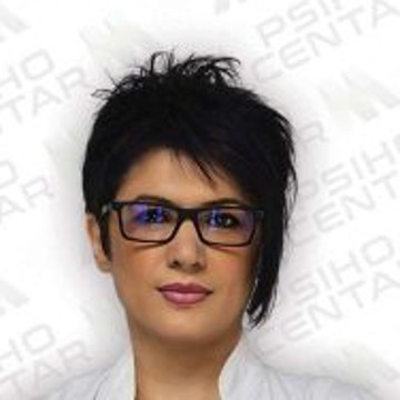 Dr Vanja Nešić